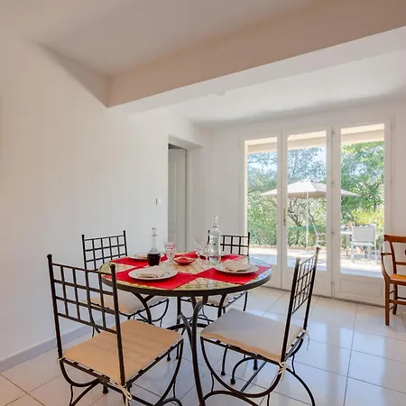 아파트 Les Collines De Valescure By Interhome Saint-Raphaël